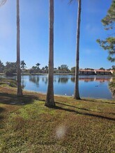1760 Windorah Way in West Palm Beach, FL - Foto de edificio - Building Photo