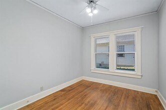 2619 S Adams St in Fort Worth, TX - Foto de edificio - Building Photo