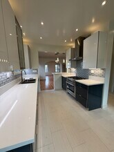 1035 Meadowbrook Ave, Unit 1035 in Los Angeles, CA - Foto de edificio - Building Photo