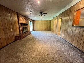 916 Manhattan Dr in Denton, TX - Building Photo - Building Photo