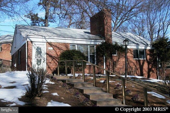 property at 8507 Leonard Dr