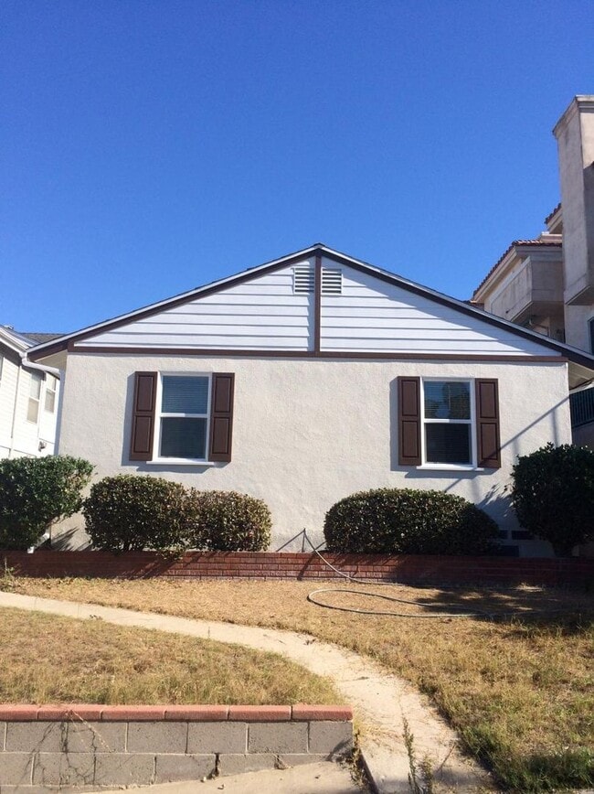 property at 324-324 Penn St