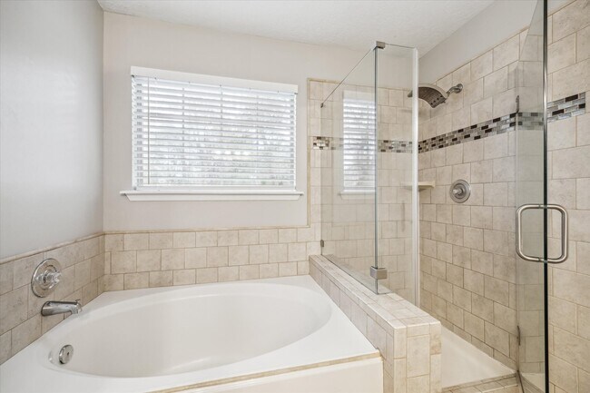 property at 3315 Kings Mountain Dr