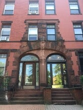 1815 Beacon St, Unit 8 in Brookline, MA - Foto de edificio - Building Photo