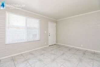 644 S Mesa Dr in Mesa, AZ - Foto de edificio - Building Photo