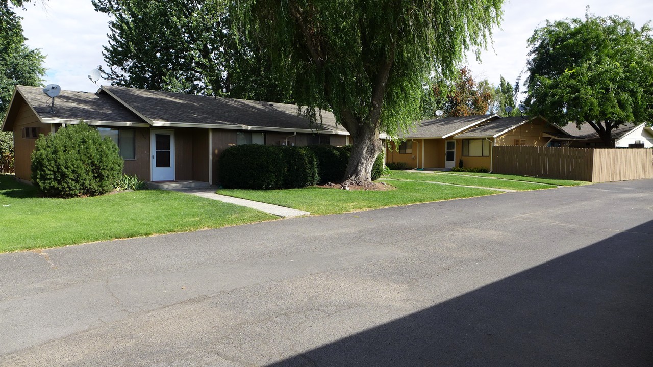 1931-1941 Plaza Way in Walla Walla, WA - Building Photo