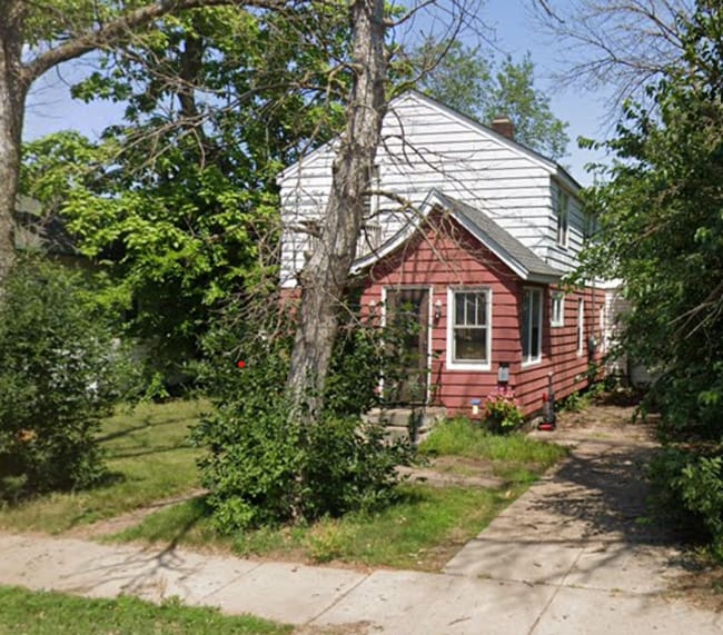 property at 2010 Hogeboom Ave