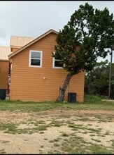 275 Hill Of Contentment in Lakehills, TX - Building Photo - Building Photo