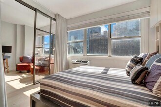 430 W 34th St. in New York, NY - Building Photo - Building Photo