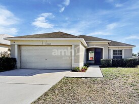 12042 Butler Woods Cir in Riverview, FL - Building Photo