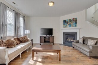 3495 Mackinac Island Ln in Raleigh, NC - Foto de edificio - Building Photo