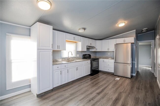 property at 17707 Bittersweet Rd