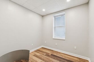 2553 E Somerset St in Philadelphia, PA - Building Photo - Building Photo