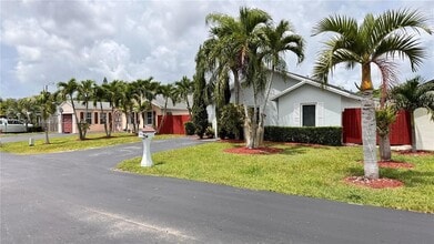 24980 SW 127th Ct, Unit 523 in Homestead, FL - Building Photo - Building Photo