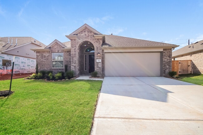 property at 712 Autumn Lake Ln