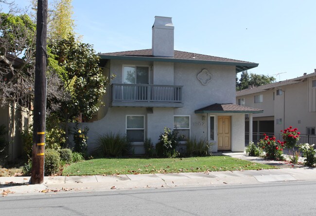1002 Fremont St in Menlo Park, CA - Foto de edificio - Building Photo