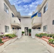 9715 Charnock Ave in Los Angeles, CA - Building Photo - Building Photo