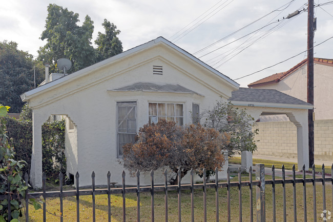 4936 Live Oak St in Cudahy, CA - Building Photo - Building Photo