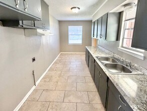 5572 Lochinvar Dr in Memphis, TN - Building Photo - Building Photo