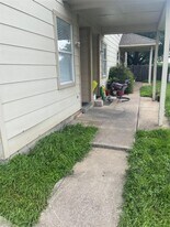 5309 Woodland Oaks Ct in Austin, TX - Building Photo