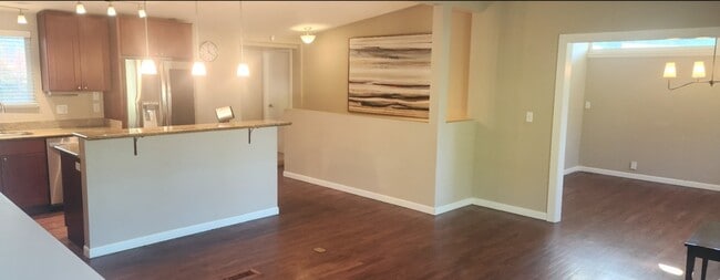 1203 SW 144th St in Burien, WA - Building Photo - Building Photo