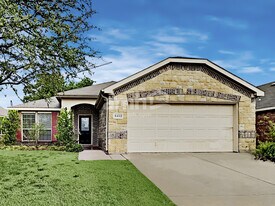 6412 Spring Ranch Dr in Fort Worth, TX - Building Photo