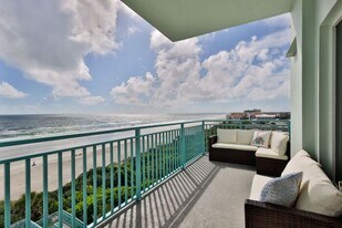 2801 Hill St in New Smyrna Beach, FL - Building Photo