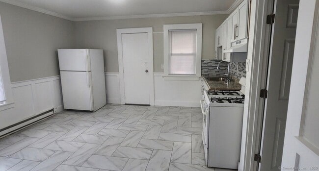 1514 Pembroke St in Bridgeport, CT - Foto de edificio - Building Photo