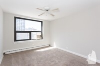 445 W Wellington Ave, Unit #8H in Chicago, IL - Building Photo - Building Photo