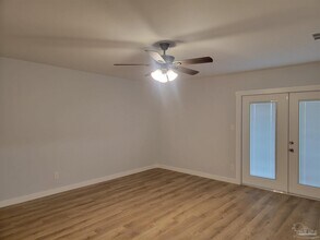7911 Deborah Dr in Pensacola, FL - Building Photo - Building Photo