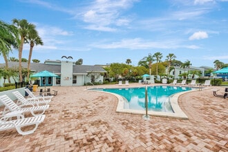 Costa del Sol Apartments, LLC in Seminole, FL - Foto de edificio - Building Photo