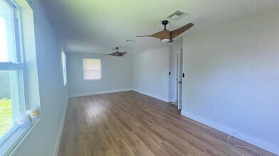 1867 Windsor Dr in North Palm Beach, FL - Building Photo - Building Photo