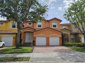 11384 NW 84th Terrace in Doral, FL - Building Photo