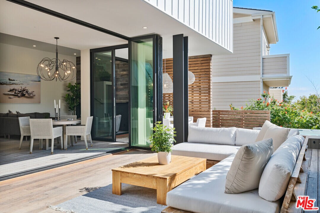 31866 Seafield Dr in Malibu, CA - Building Photo