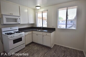 6954 Woodman Ave in Los Angeles, CA - Building Photo - Building Photo