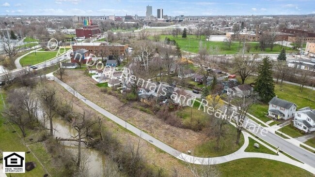 2144 Edgehill Ave in Fort Wayne, IN - Building Photo - Building Photo