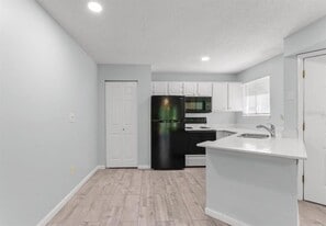 1908 Lake Atriums Cir in Orlando, FL - Building Photo