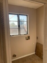 200 W Lucero Ave, Unit B in Las Cruces, NM - Building Photo - Building Photo