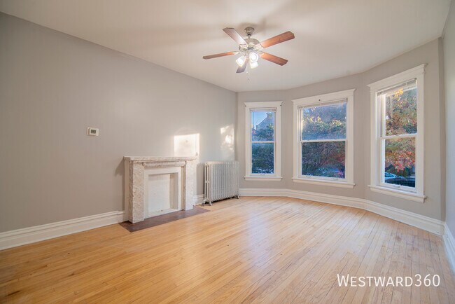 1252 W Elmdale Ave in Chicago, IL - Building Photo - Building Photo