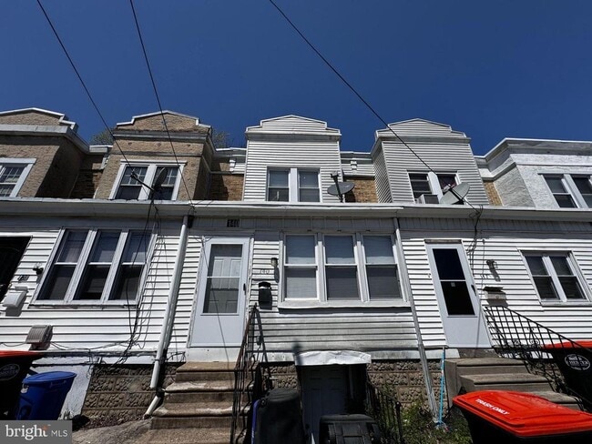 property at 140 E 21st St