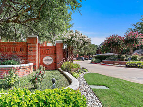 Lexington at Valley Ranch in Irving, TX - Building Photo - Building Photo