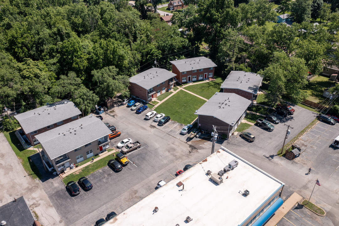 3510 Glentown Ln in Breckenridge Hills, MO - Building Photo