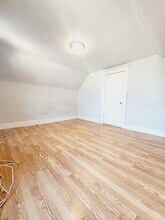 298 Avenue B, Unit 2 in Bayonne, NJ - Building Photo - Building Photo