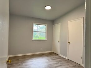 244 E 54th St N in Tulsa, OK - Building Photo - Building Photo
