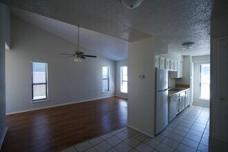 2255b Donna Dr in Norman, OK - Building Photo - Building Photo