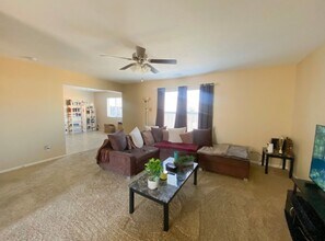 2607 Blueline Cir in Manhattan, KS - Building Photo - Building Photo