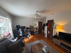 61 Selkirk Rd, Unit 3 in Boston, MA - Building Photo - Building Photo
