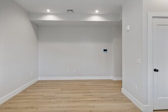 186 Bedford St in Lexington, MA - Foto de edificio - Building Photo