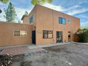 6536 Calle La Paz in Tucson, AZ - Building Photo - Building Photo