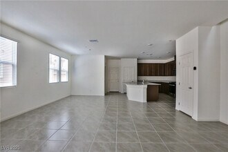 3464 Covilha Ln in Henderson, NV - Foto de edificio - Building Photo